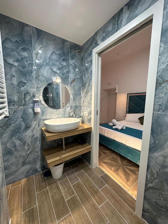 San Ferdinando Suite Room Napoli Bagian luar foto