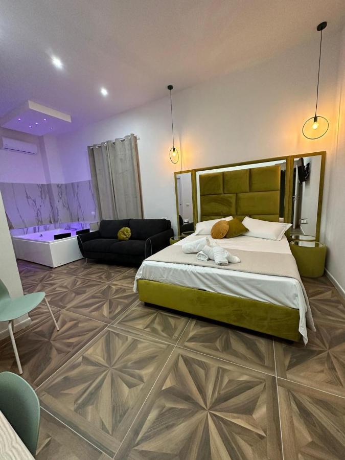 San Ferdinando Suite Room Napoli Bagian luar foto