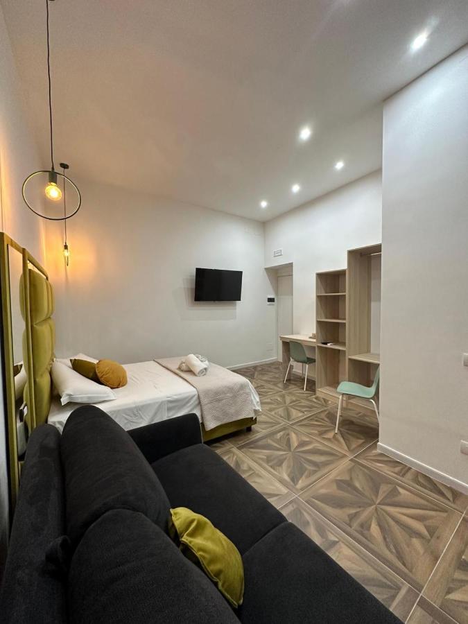 San Ferdinando Suite Room Napoli Bagian luar foto