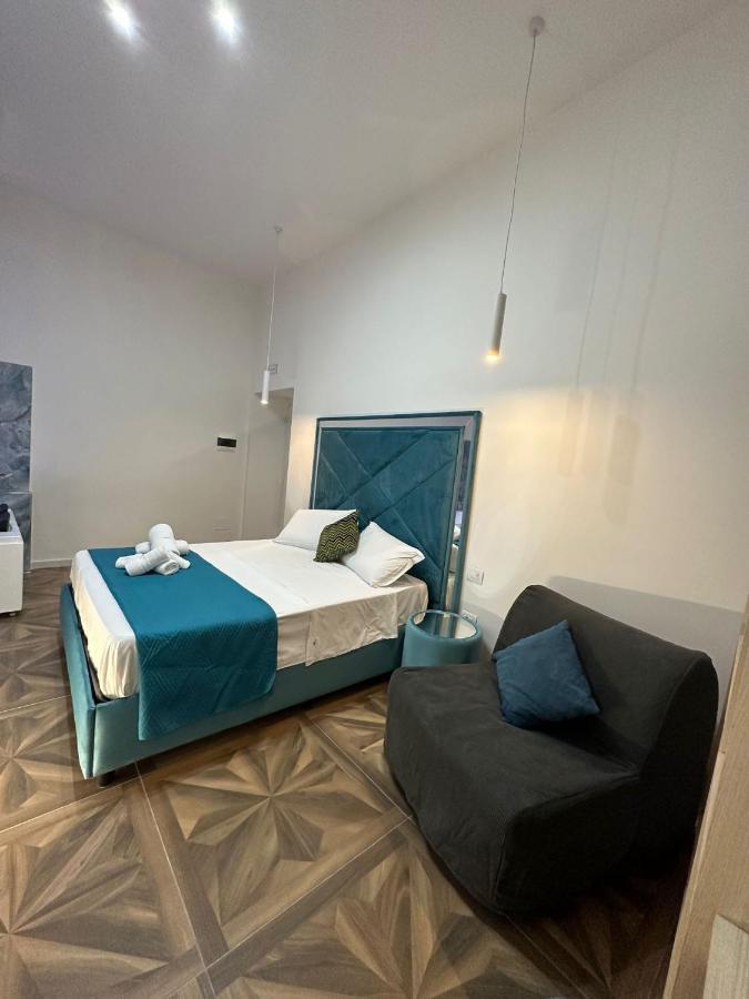 San Ferdinando Suite Room Napoli Bagian luar foto