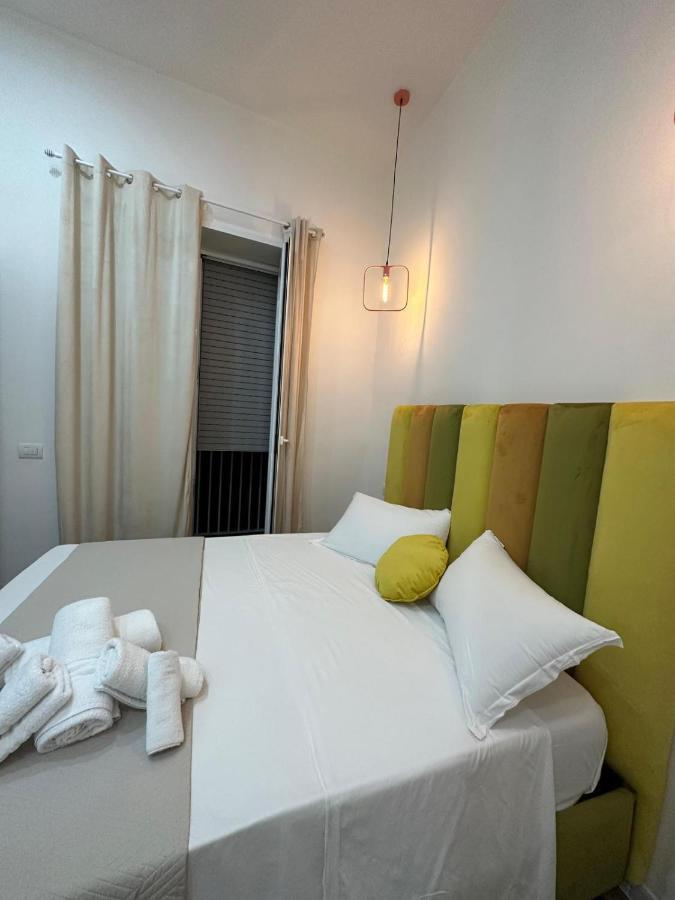 San Ferdinando Suite Room Napoli Bagian luar foto
