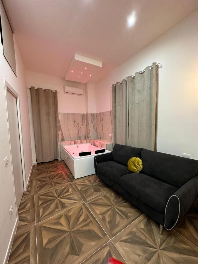 San Ferdinando Suite Room Napoli Bagian luar foto