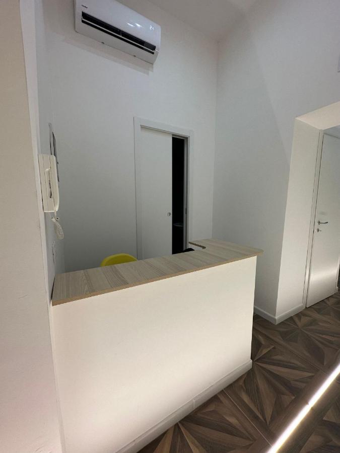 San Ferdinando Suite Room Napoli Bagian luar foto