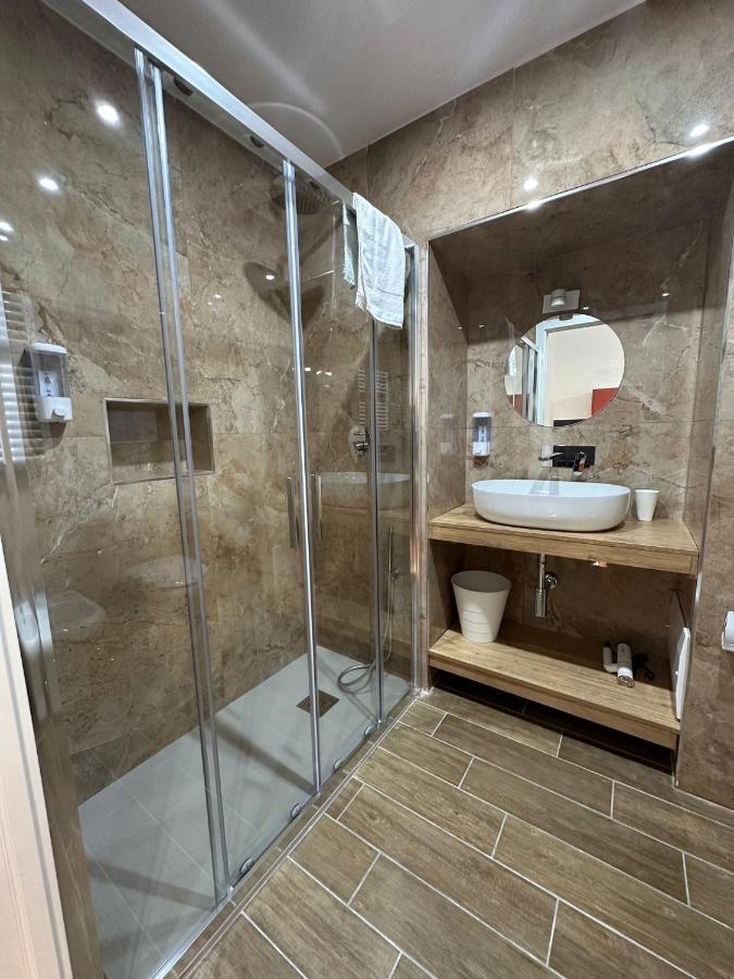 San Ferdinando Suite Room Napoli Bagian luar foto