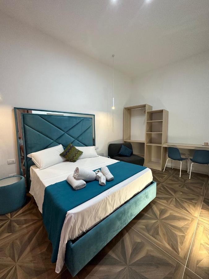 San Ferdinando Suite Room Napoli Bagian luar foto