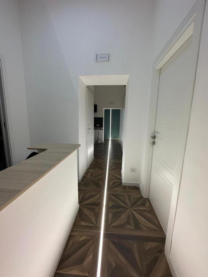San Ferdinando Suite Room Napoli Bagian luar foto
