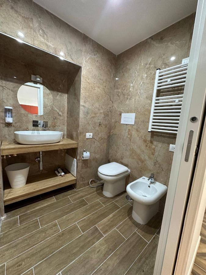 San Ferdinando Suite Room Napoli Bagian luar foto