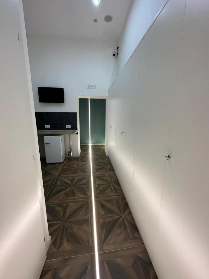 San Ferdinando Suite Room Napoli Bagian luar foto