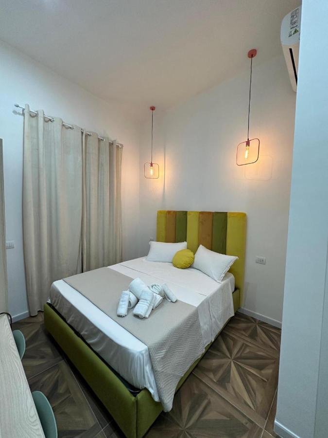 San Ferdinando Suite Room Napoli Bagian luar foto