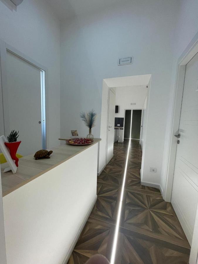 San Ferdinando Suite Room Napoli Bagian luar foto